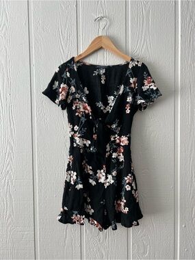 American Eagle Black Floral Tie-Front Romper